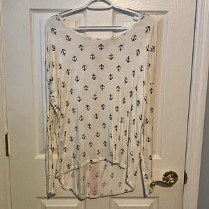 Fun long sleeve shirt with zipper in back with anchors all over. Size XL.